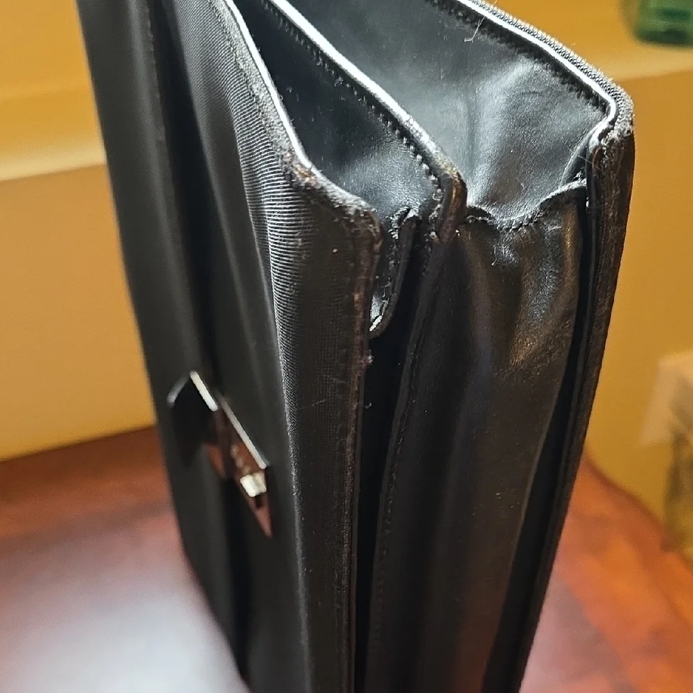 Gucci Black Leather Briefcase with Silver Lock